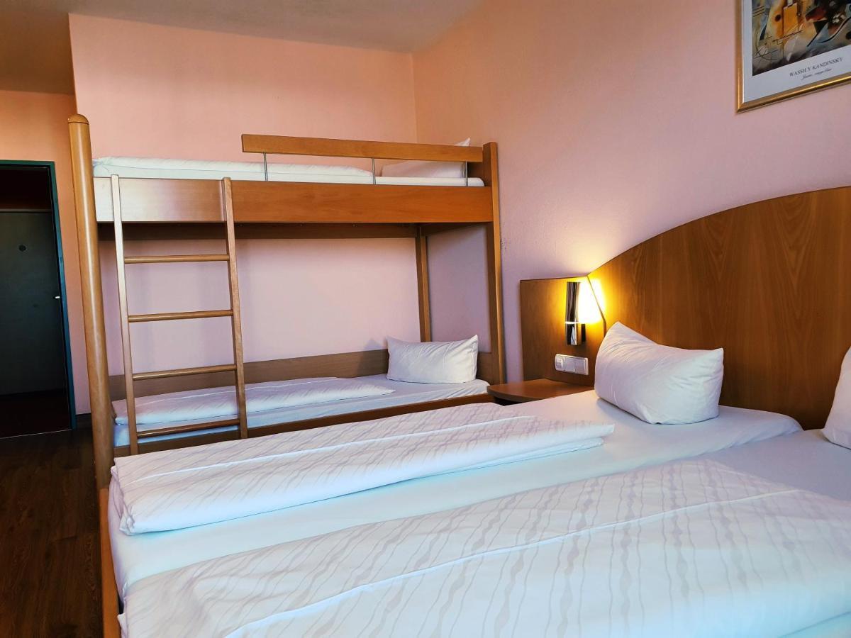 Hotel Sunparc - Shuttle Zum Europa-Park Rust 4Km & Rulantica 2Km Ringsheim Eksteriør bilde