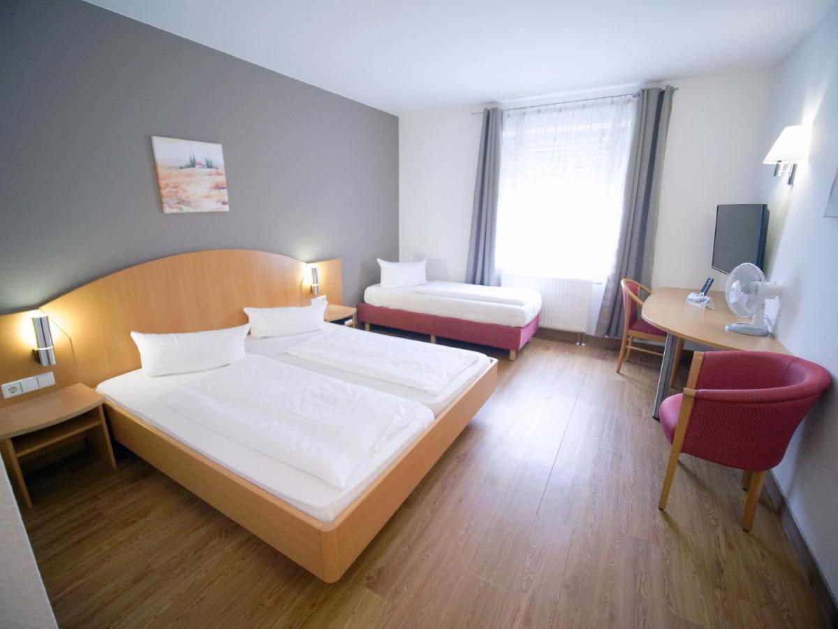 Hotel Sunparc - Shuttle Zum Europa-Park Rust 4Km & Rulantica 2Km Ringsheim Eksteriør bilde